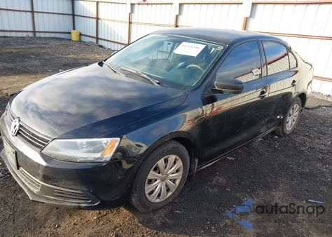2013 Volkswagen Jetta 2.0L S z USA, uszkodzony, nr VIN 3VW2K7AJ1DM295919